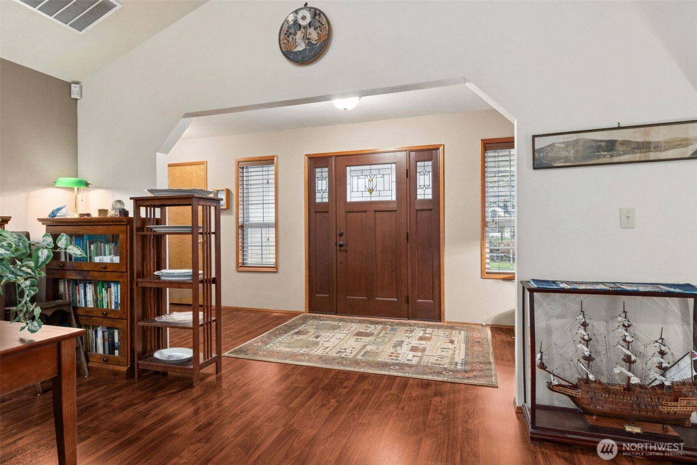 7206 Deerfield Park Drive NE, Olympia, WA 98516