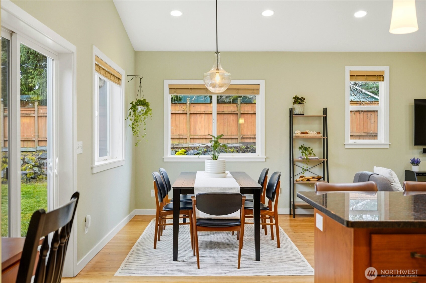 7804 200th Street SW, Edmonds, WA 98026