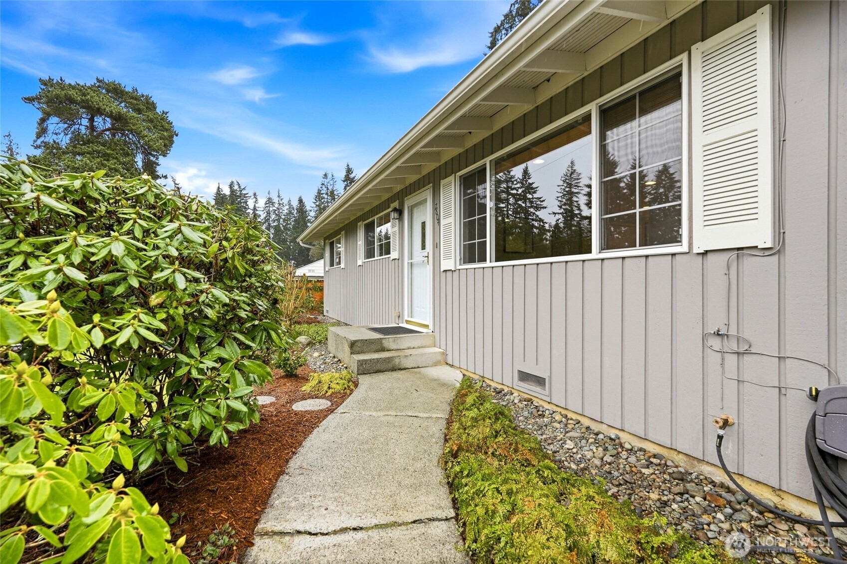7804 200th Street SW, Edmonds, WA 98026