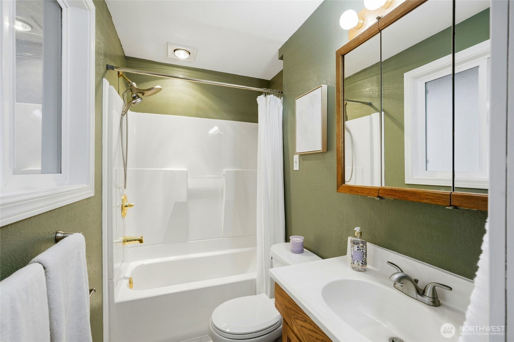 7804 200th Street SW, Edmonds, WA 98026