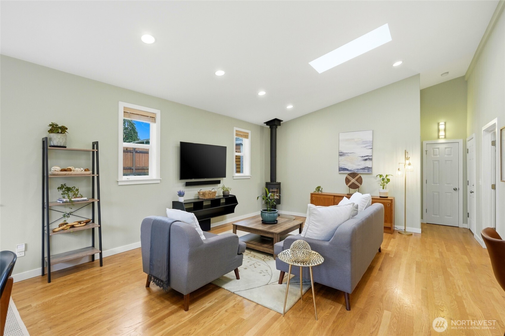 7804 200th Street SW, Edmonds, WA 98026