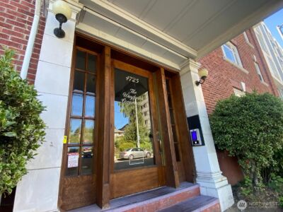 4725 15th Avenue NE #14, Seattle, WA 98105 - Photo 1
