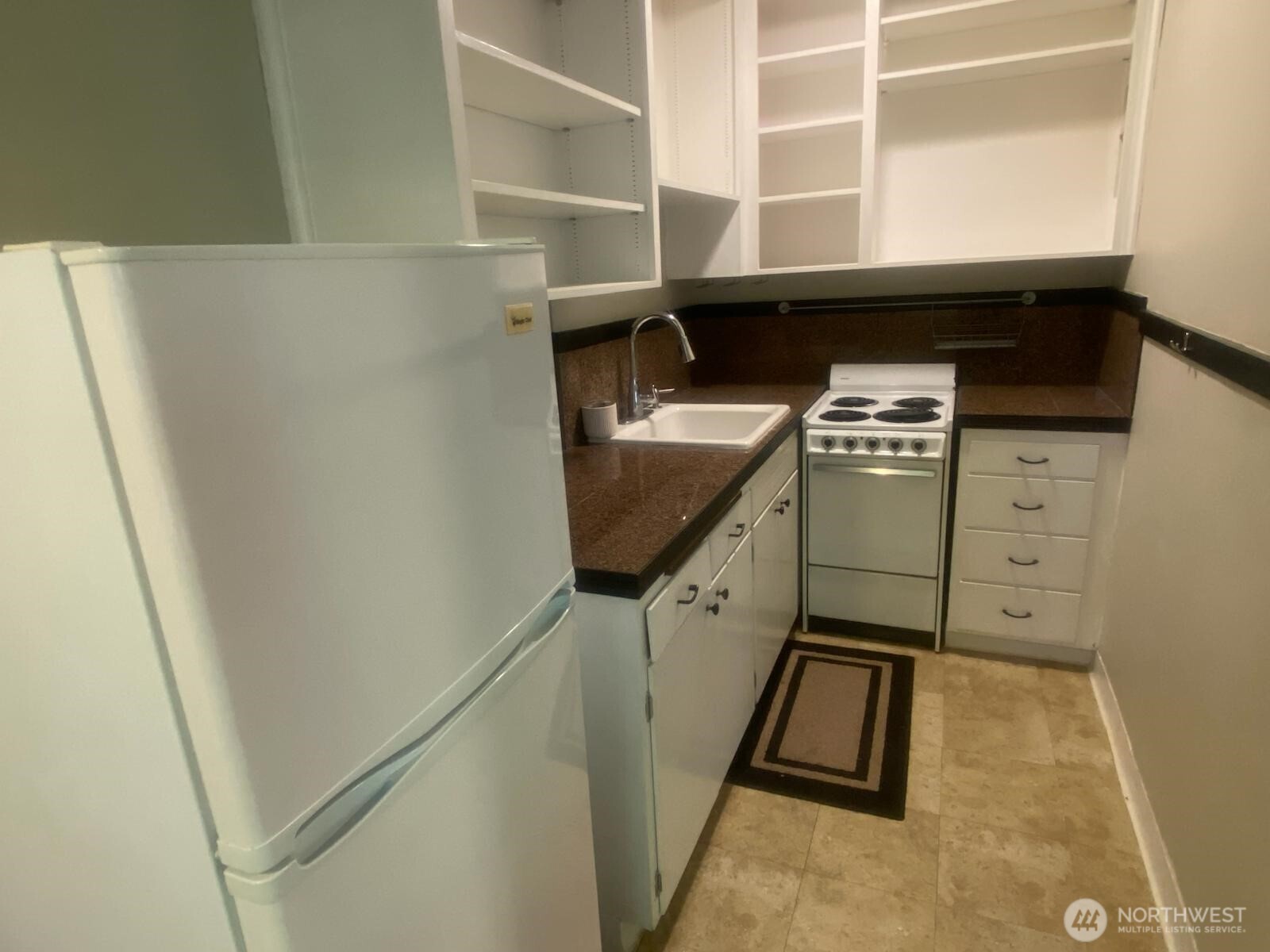 4725 15th Avenue NE #14, Seattle, WA 98105