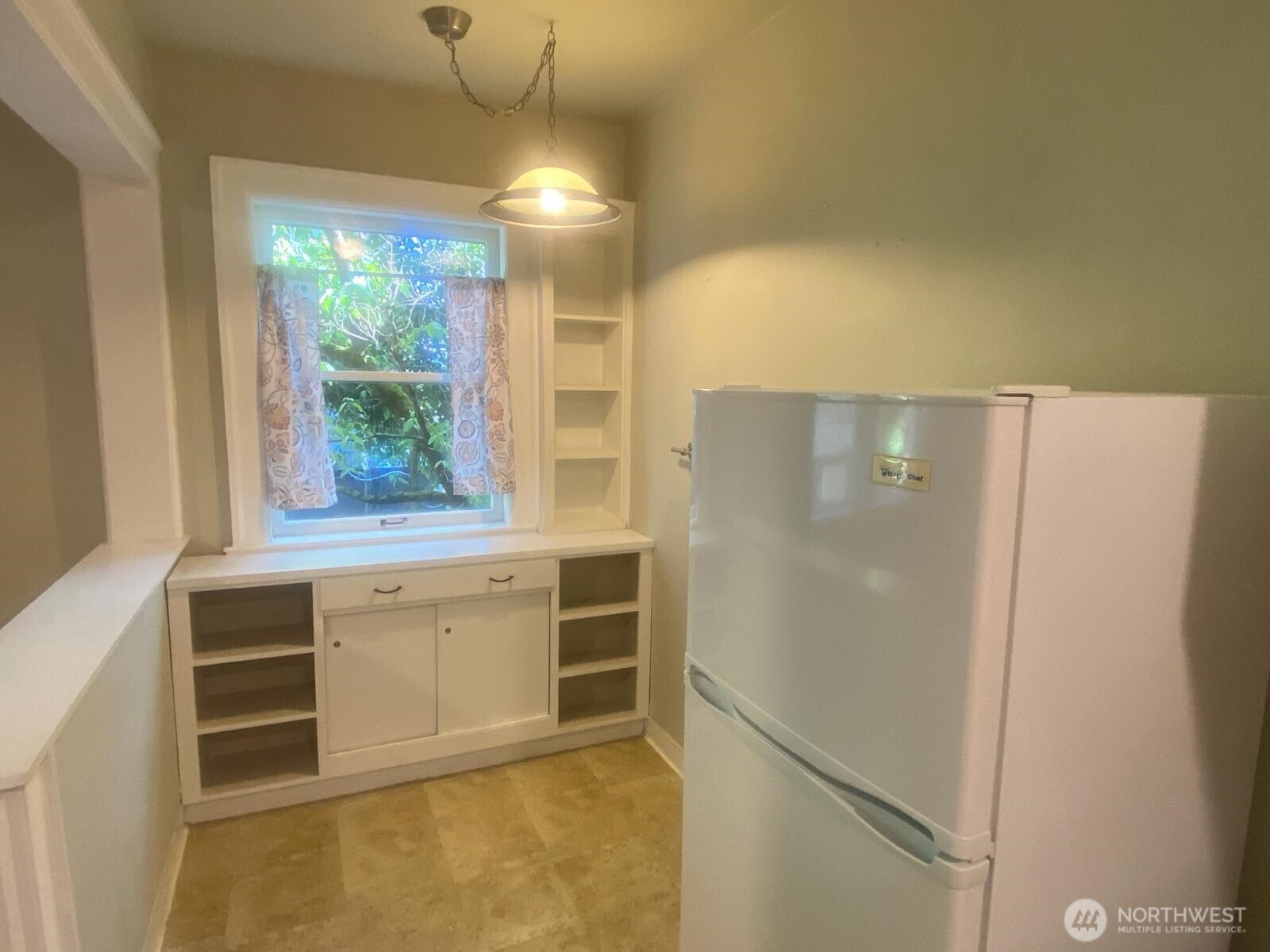 4725 15th Avenue NE #14, Seattle, WA 98105