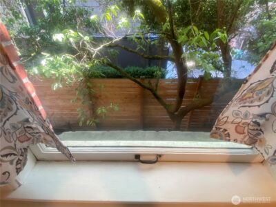 4725 15th Avenue NE #14, Seattle, WA 98105 - Photo 8