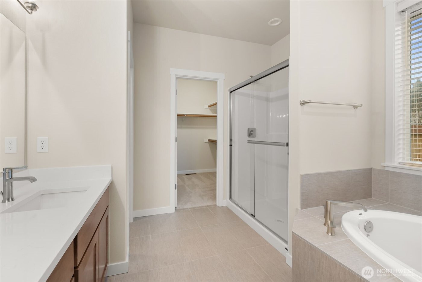 9057 Wyatt Loop SE, Tumwater, WA 98501