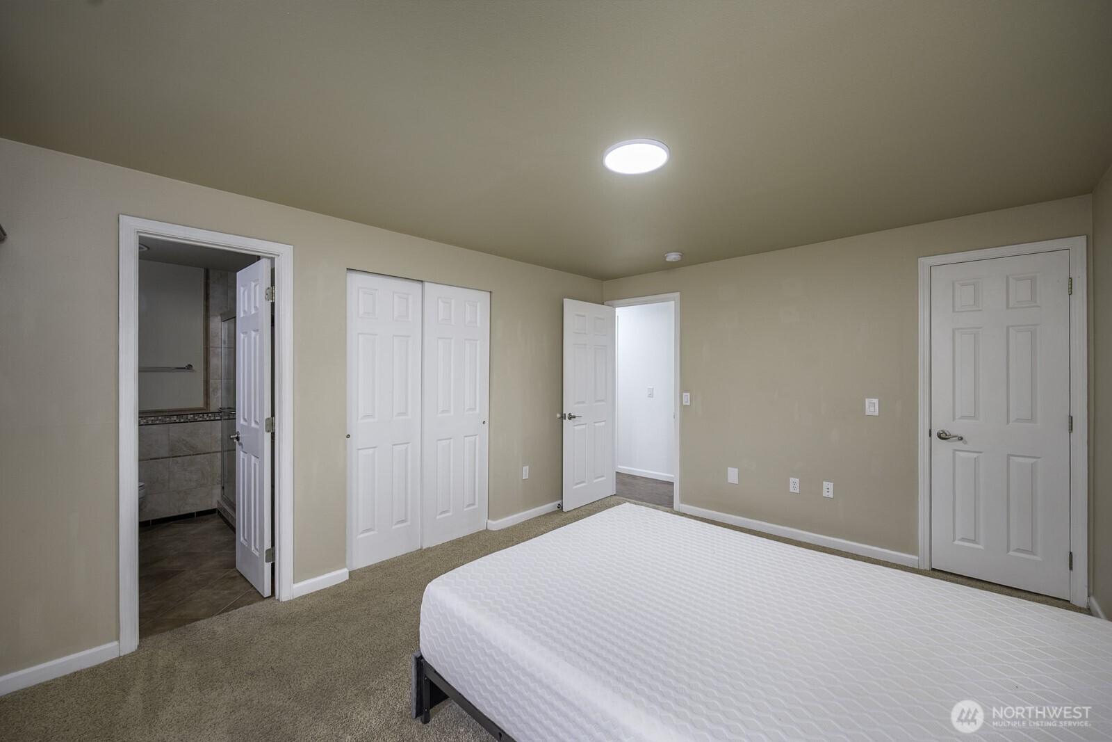 1401 S Hamilton Road , Moses Lake, WA 98837