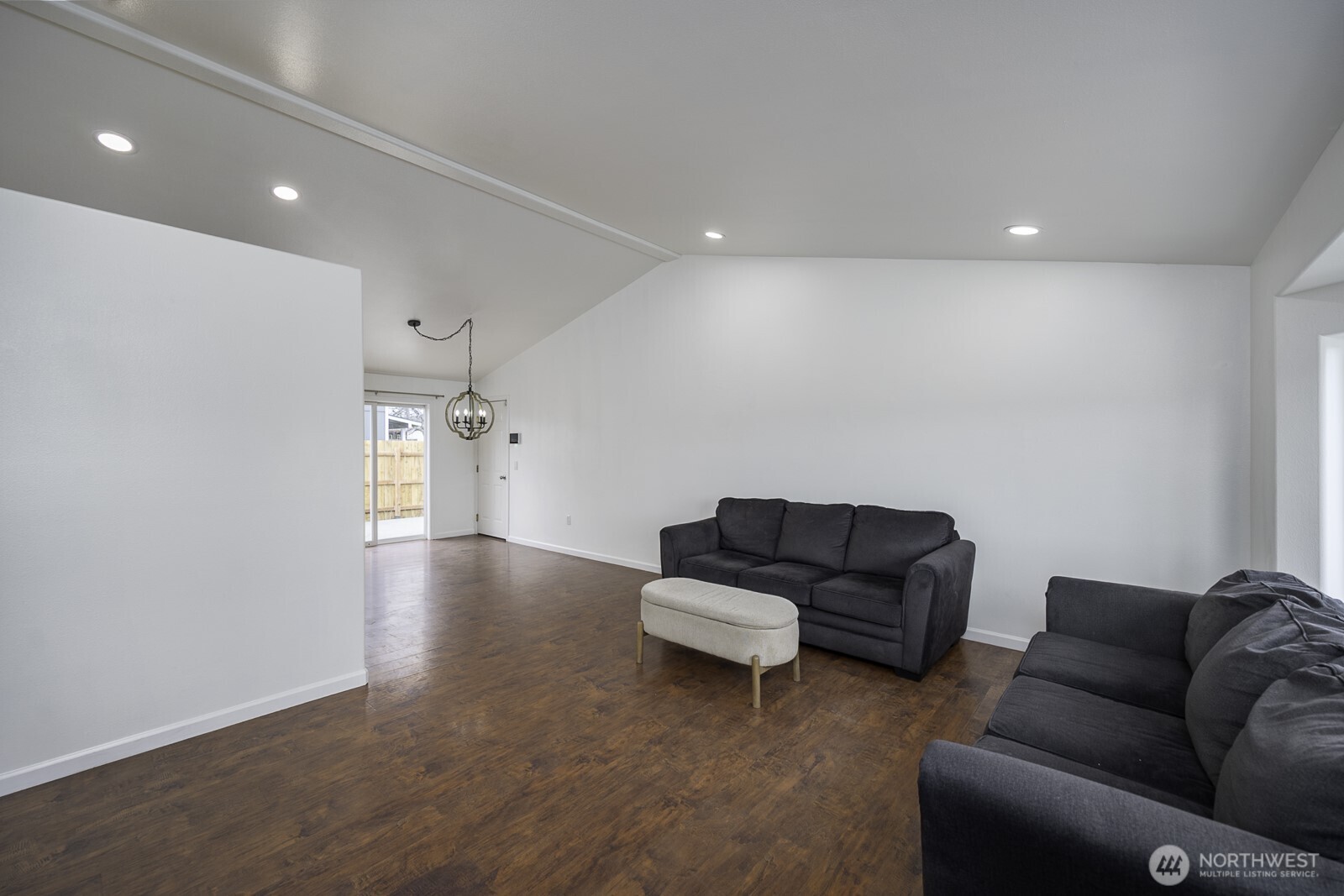 1401 S Hamilton Road , Moses Lake, WA 98837