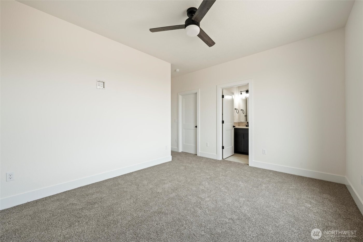 1239 E Mt Hood Street , Othello, WA 99344