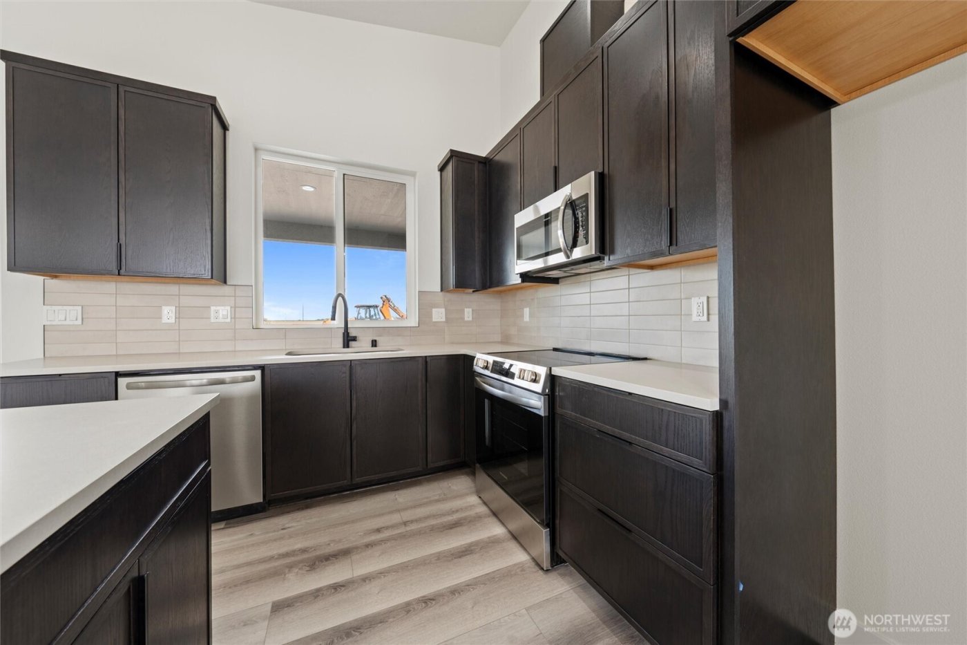 1239 E Mt Hood Street , Othello, WA 99344