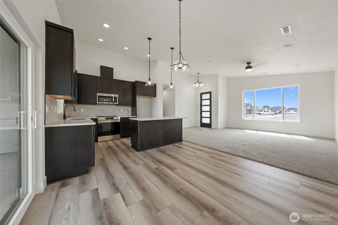 1239 E Mt Hood Street , Othello, WA 99344