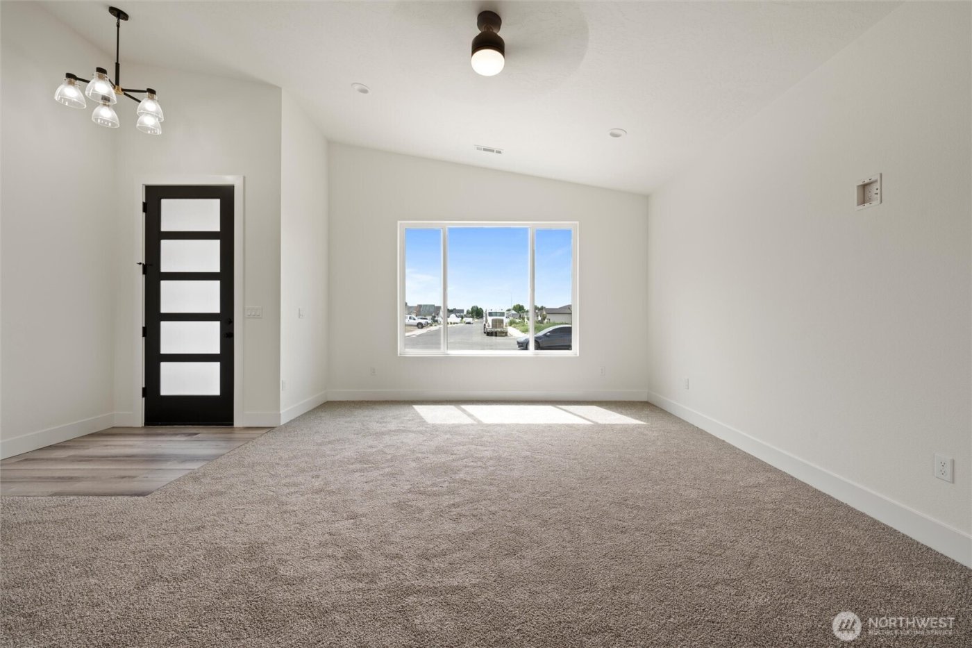 1239 E Mt Hood Street , Othello, WA 99344