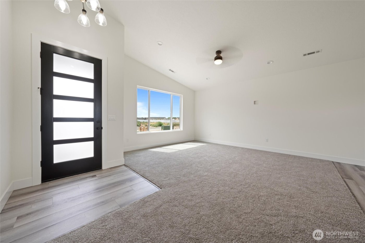 1239 E Mt Hood Street , Othello, WA 99344