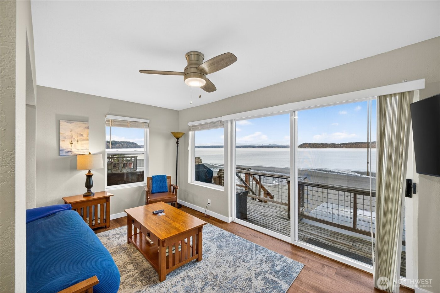 5972 Hastings Road , Clinton, WA 98236