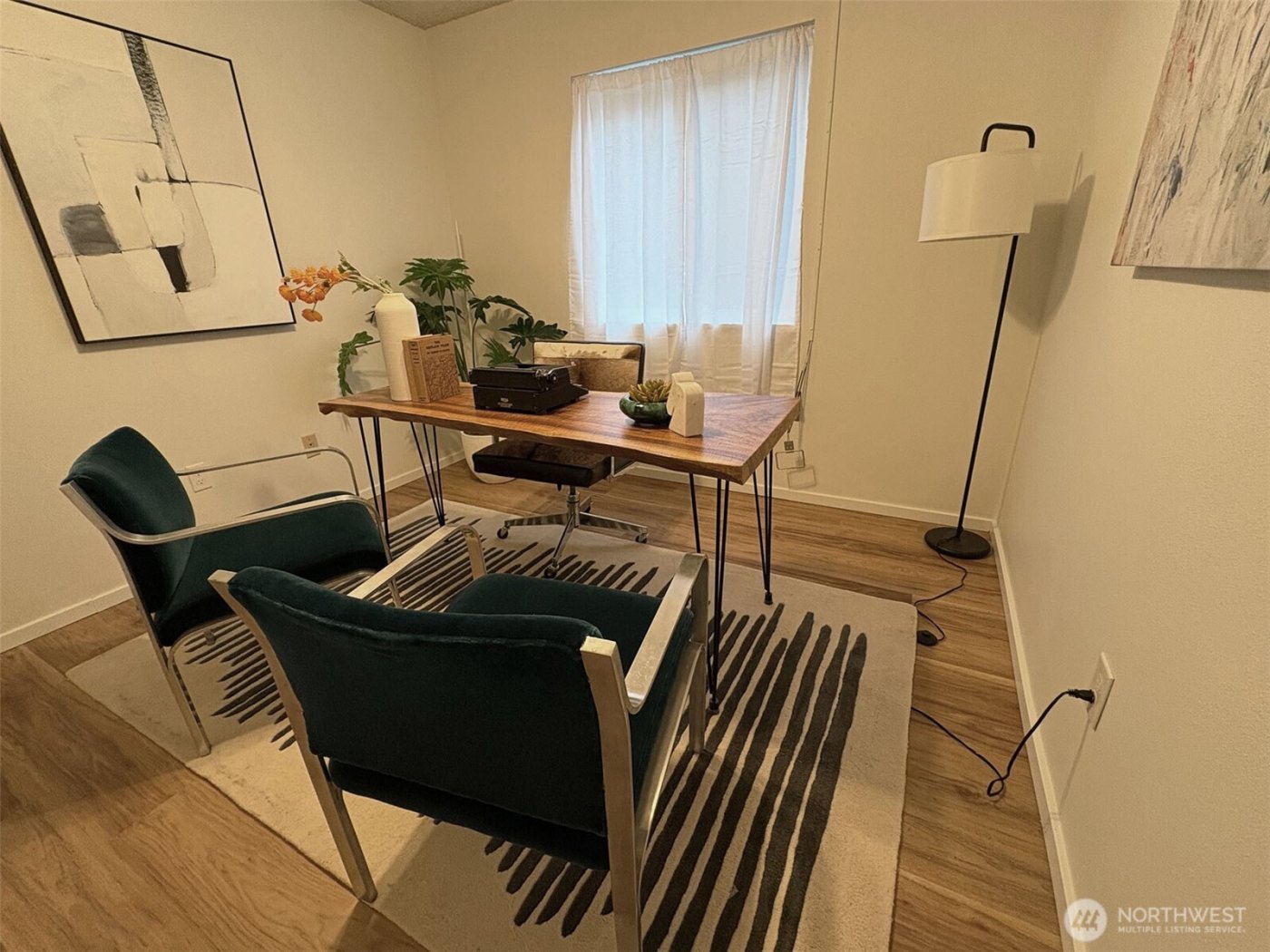 2858 32nd Avenue W #106, Seattle, WA 98119