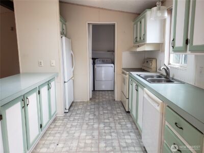 216 205th Avenue E, Lake Tapps, WA 98391-9342 - Photo 6