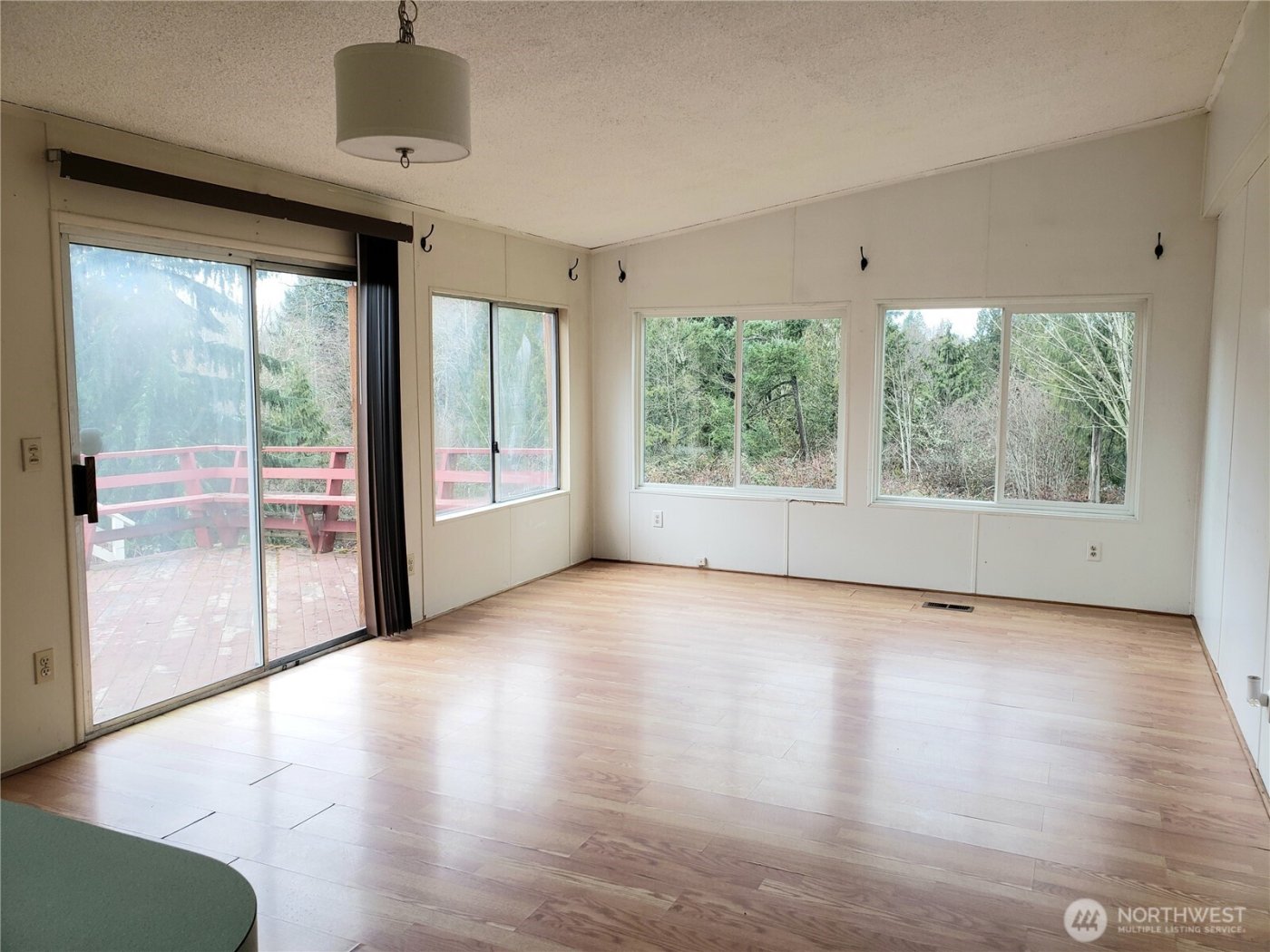 216 205th Avenue E, Lake Tapps, WA 98391-9342