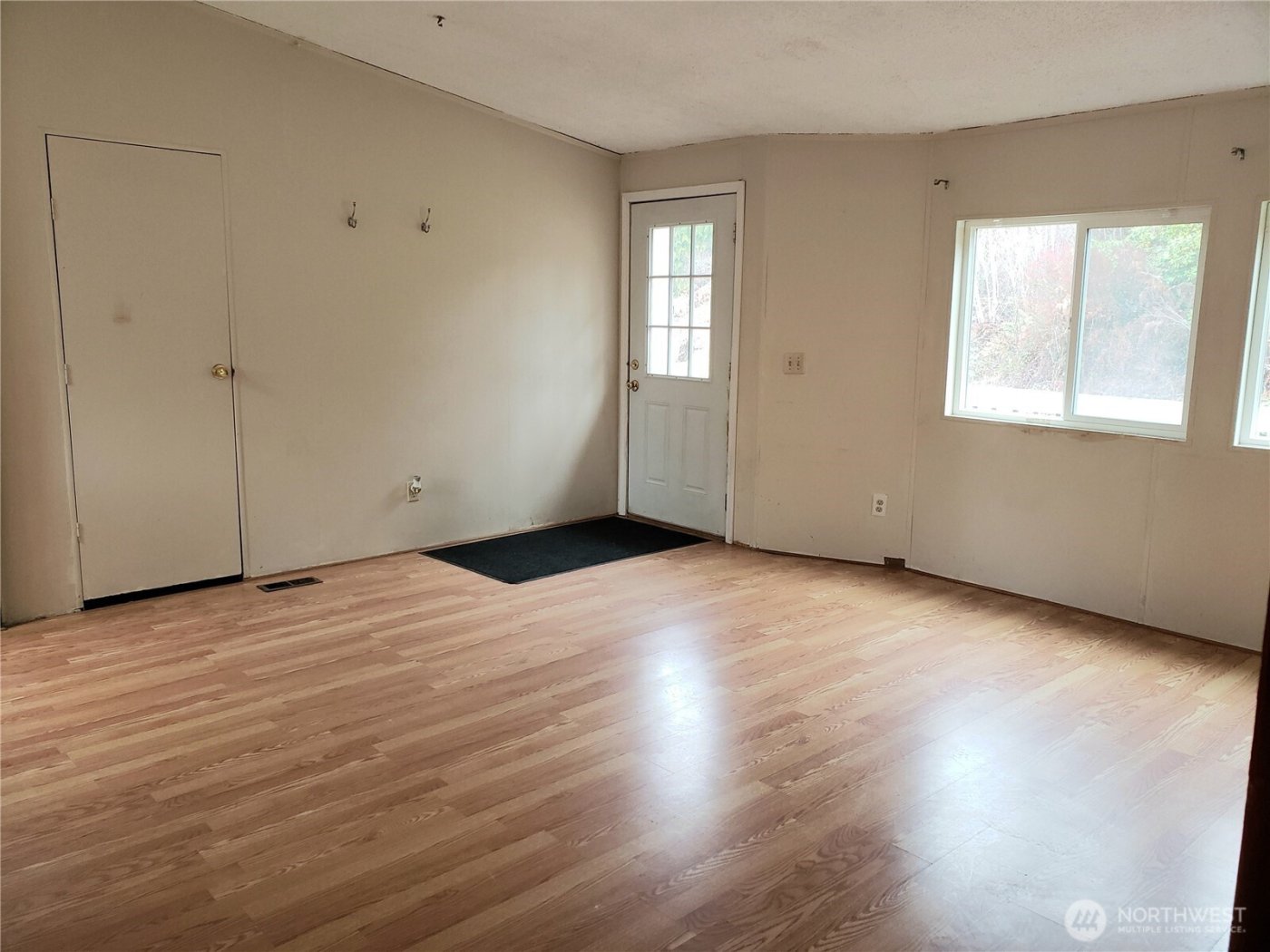 216 205th Avenue E, Lake Tapps, WA 98391-9342