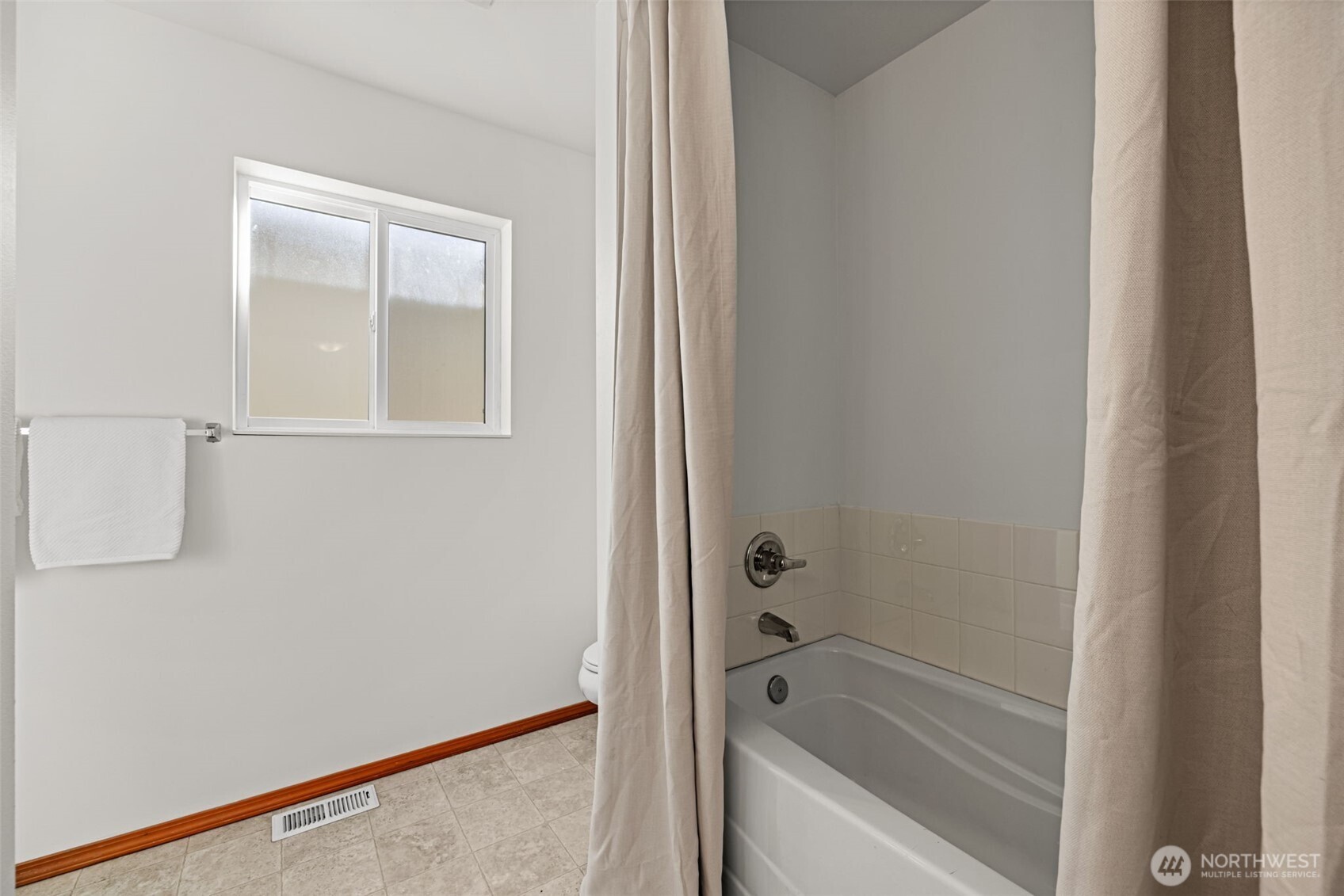 23727 80th Court W, Edmonds, WA 98026