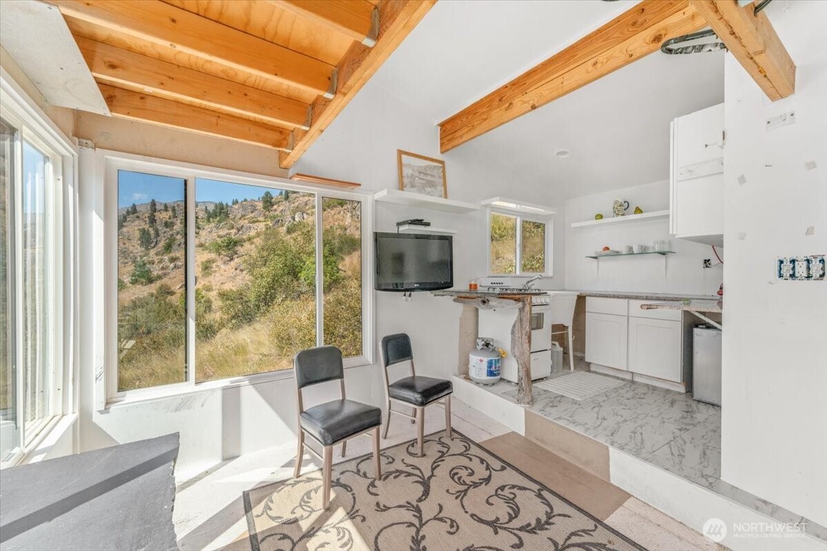 2570 Emerson Acres Road , Manson, WA 98831