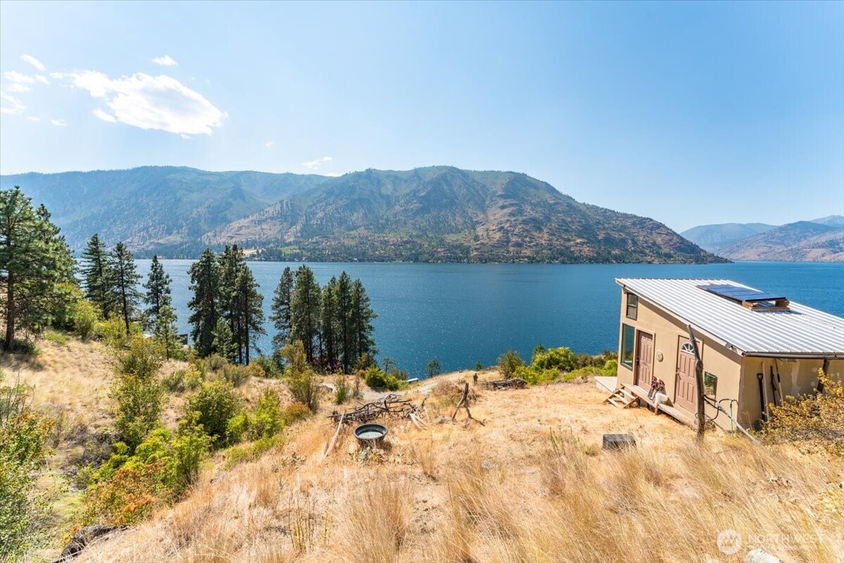 2570 Emerson Acres Road , Manson, WA 98831