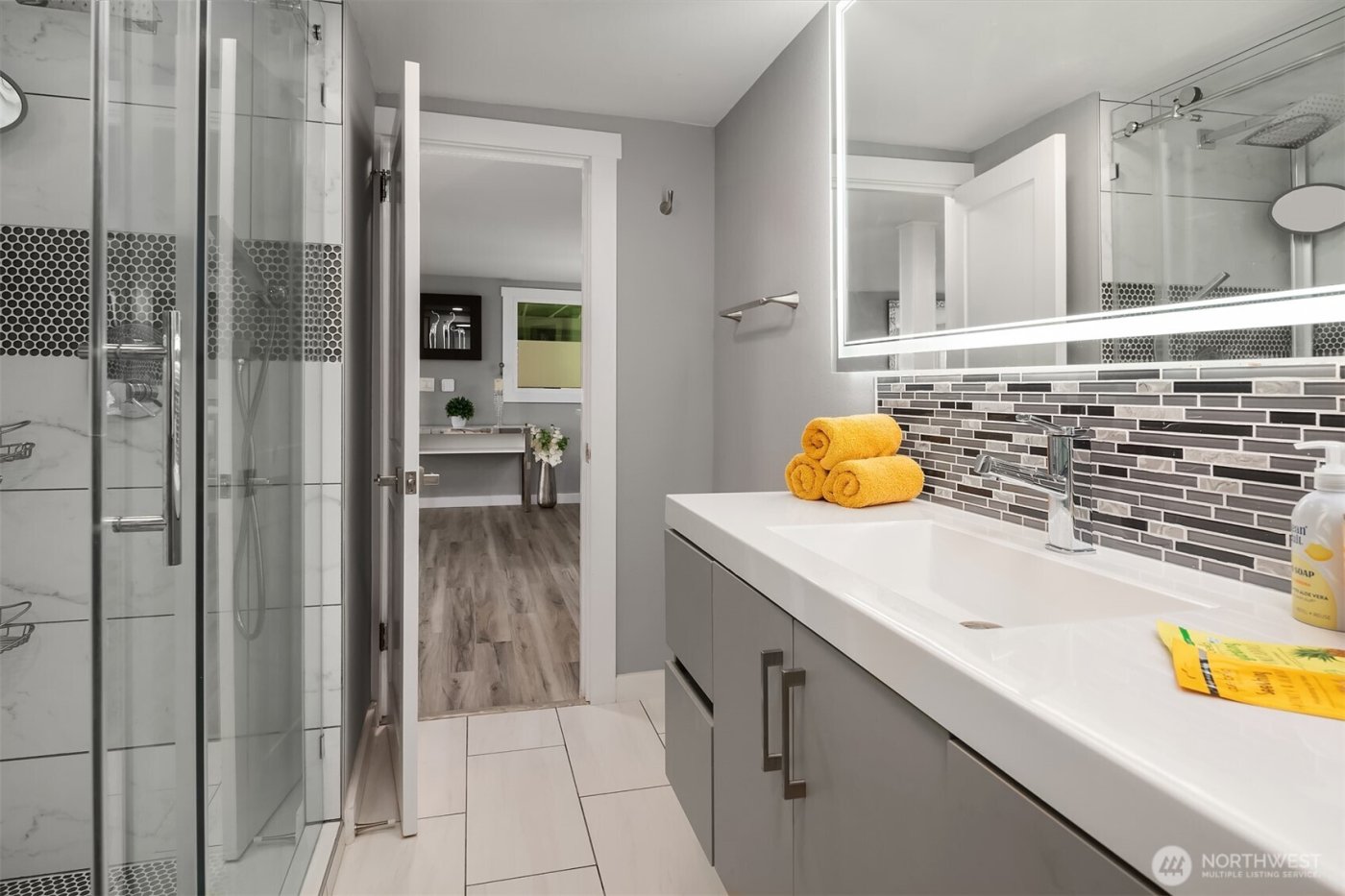 6631 Ripley Lane SE, Renton, WA 98056