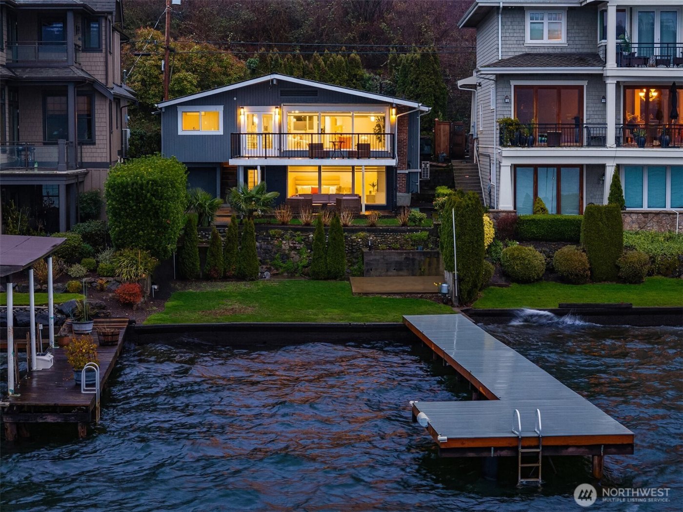 6631 Ripley Lane SE, Renton, WA 98056