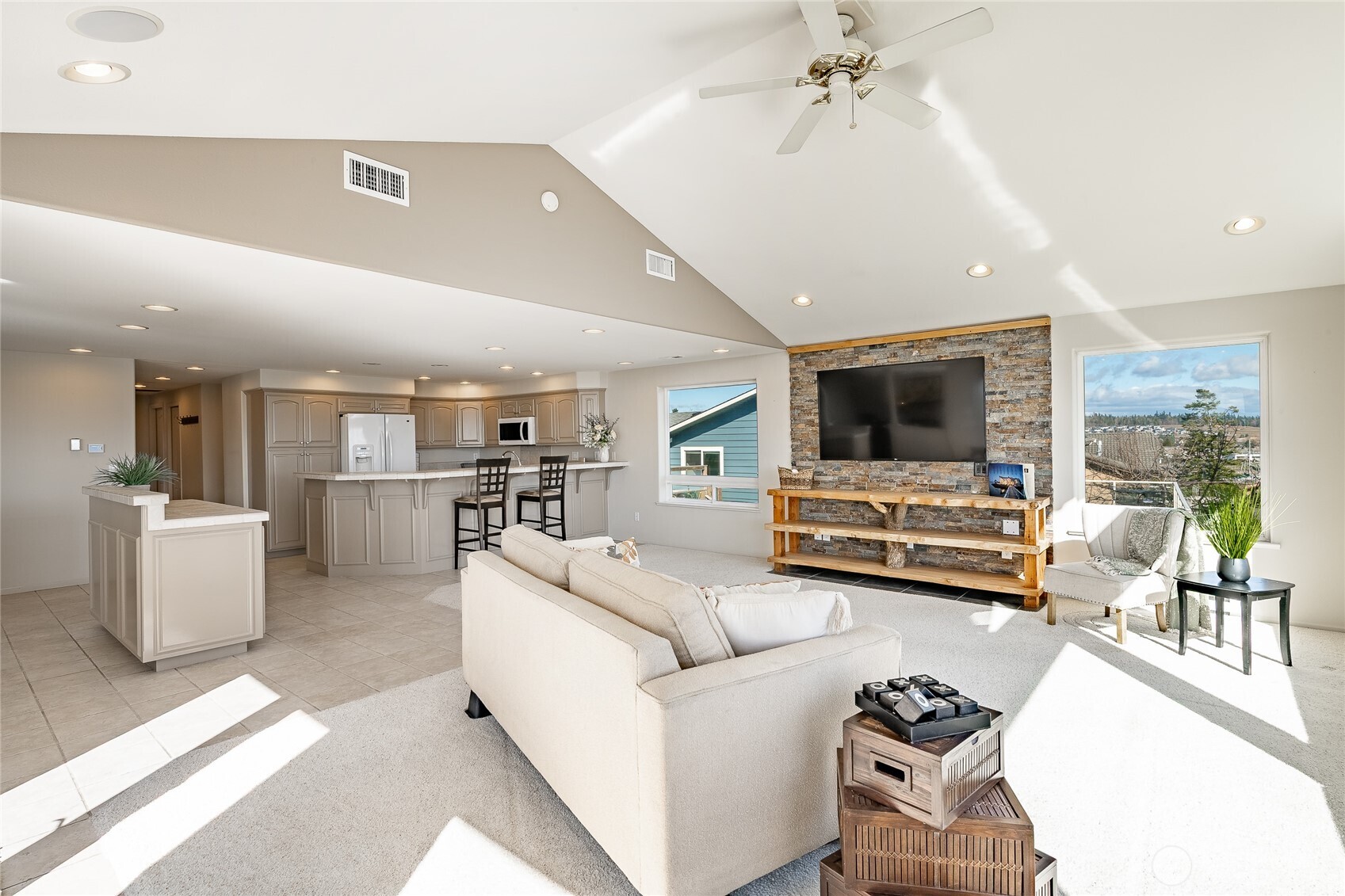 8024 Chinook Way , Blaine, WA 98230