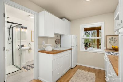 1585 NE Park View Drive , Bainbridge Island, WA 98110 - Photo 31