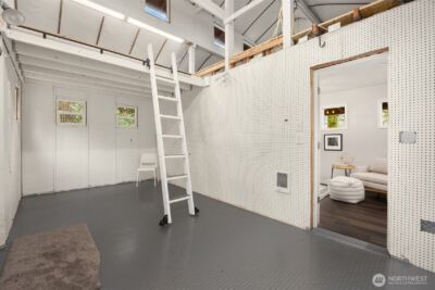 1585 NE Park View Drive , Bainbridge Island, WA 98110 - Photo 34