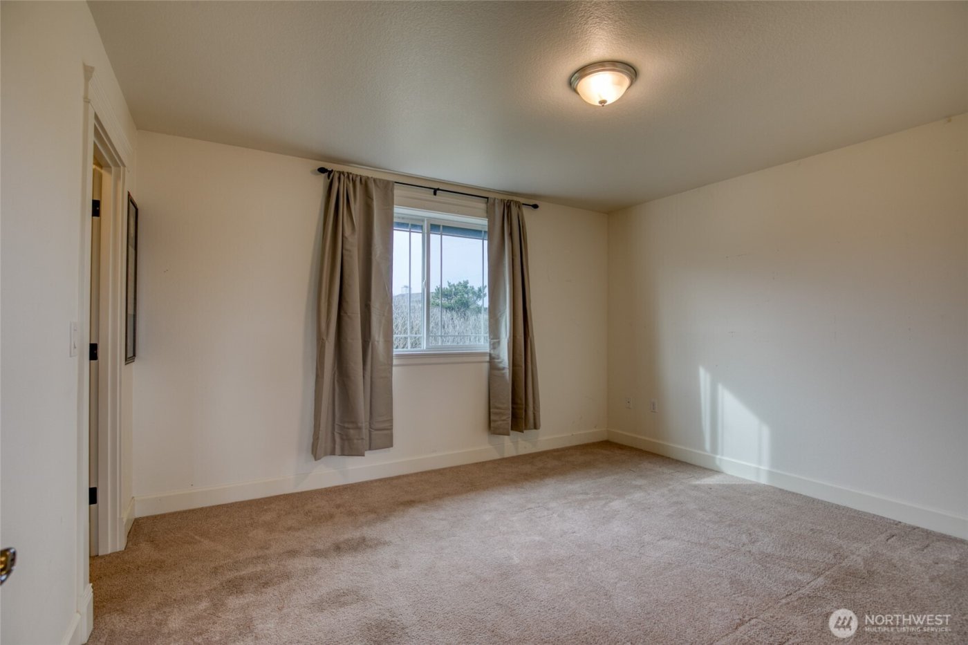 1225 Storm King Avenue SW, Ocean Shores, WA 98569