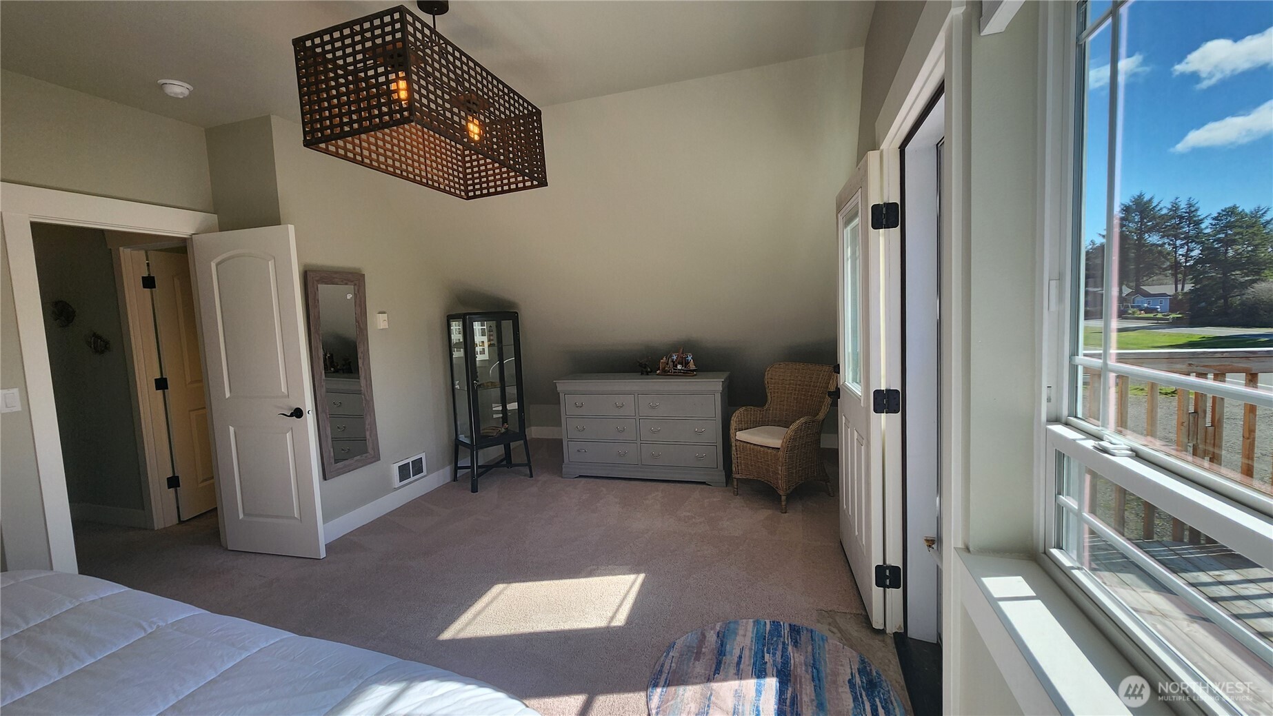 136 Pacific Boulevard NW, Ocean Shores, WA 98569