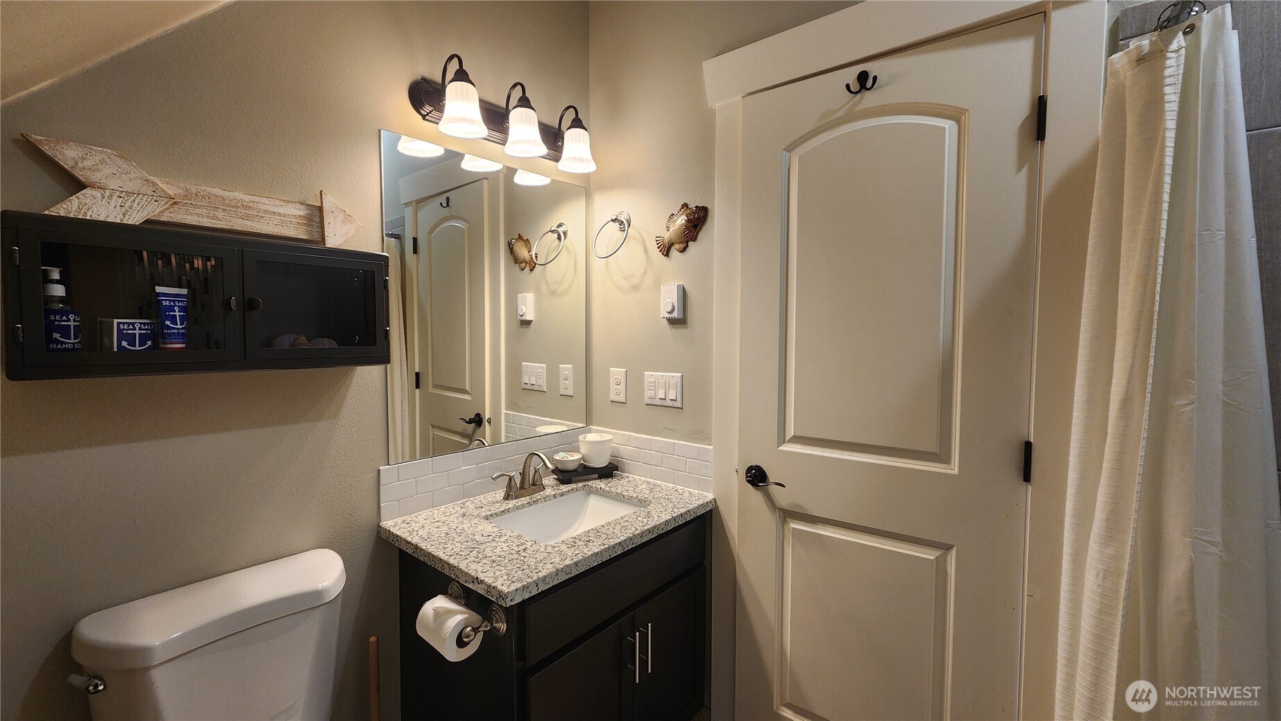 136 Pacific Boulevard NW, Ocean Shores, WA 98569