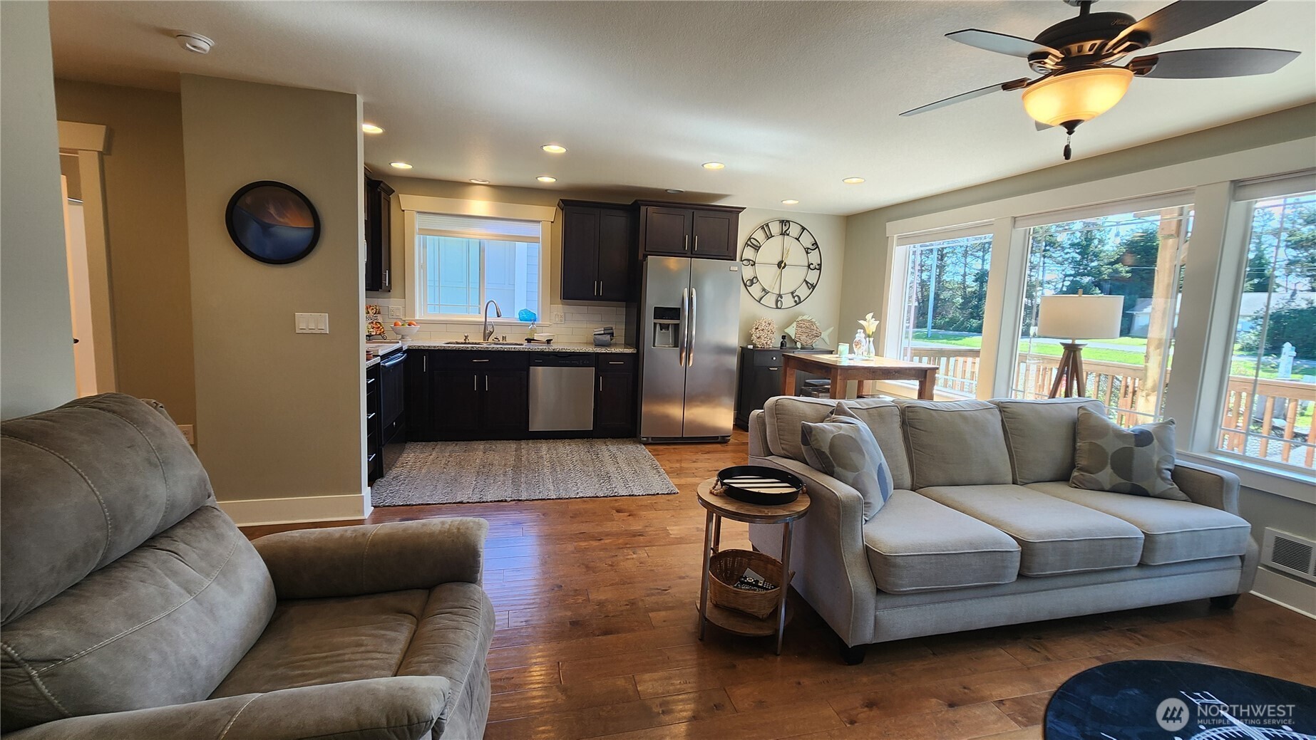 136 Pacific Boulevard NW, Ocean Shores, WA 98569