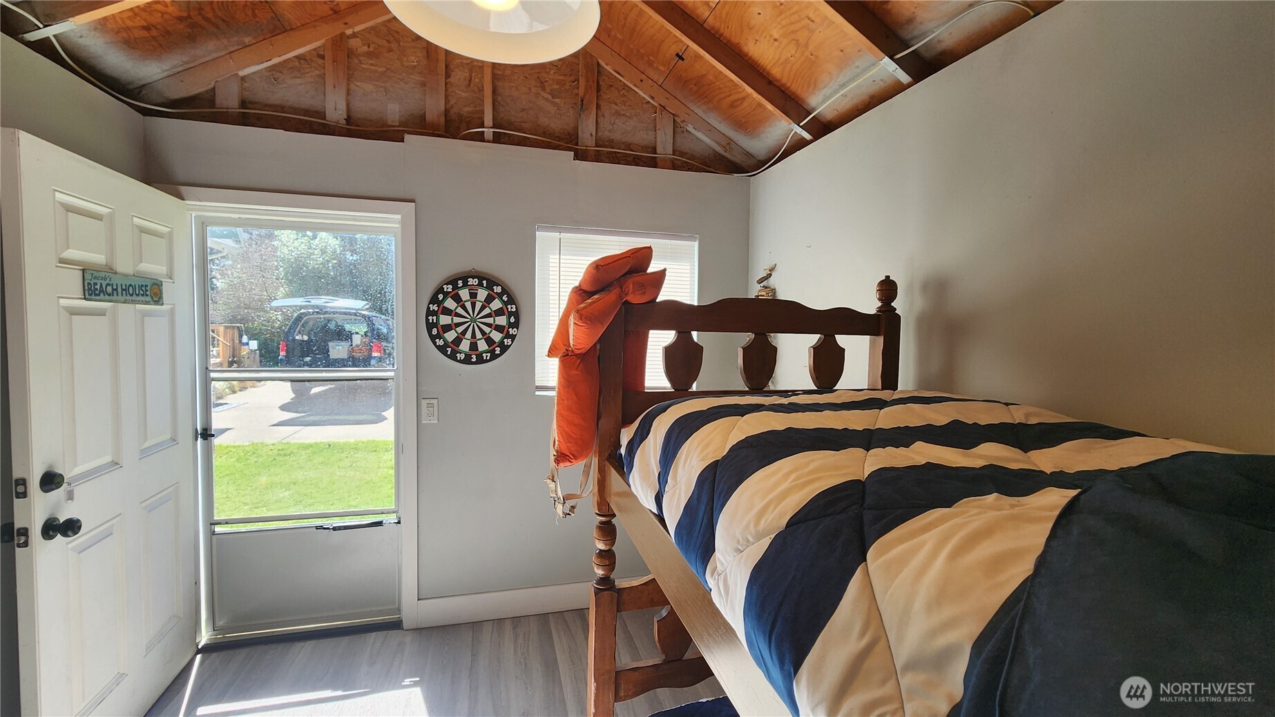 136 Pacific Boulevard NW, Ocean Shores, WA 98569