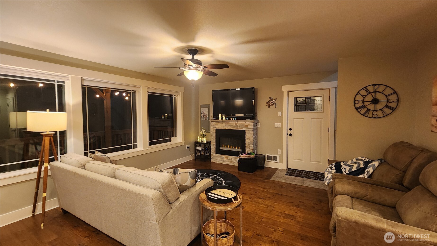 136 Pacific Boulevard NW, Ocean Shores, WA 98569