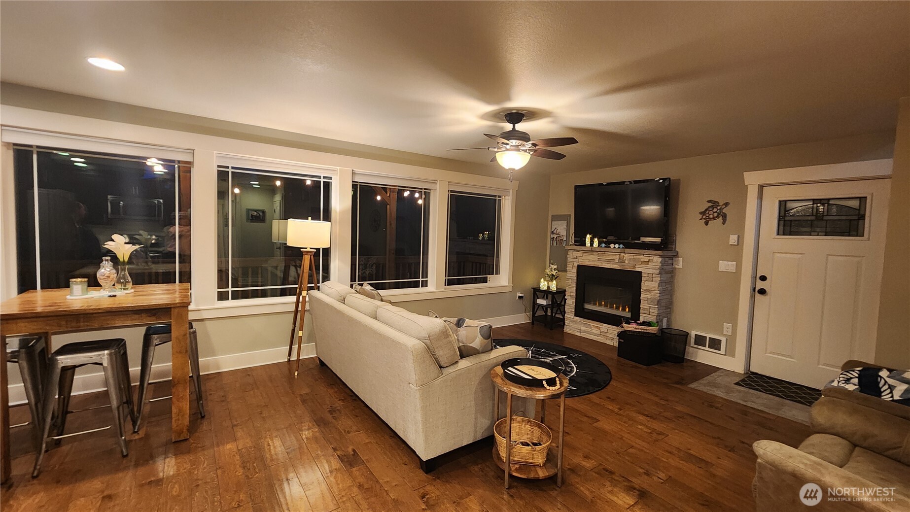 136 Pacific Boulevard NW, Ocean Shores, WA 98569