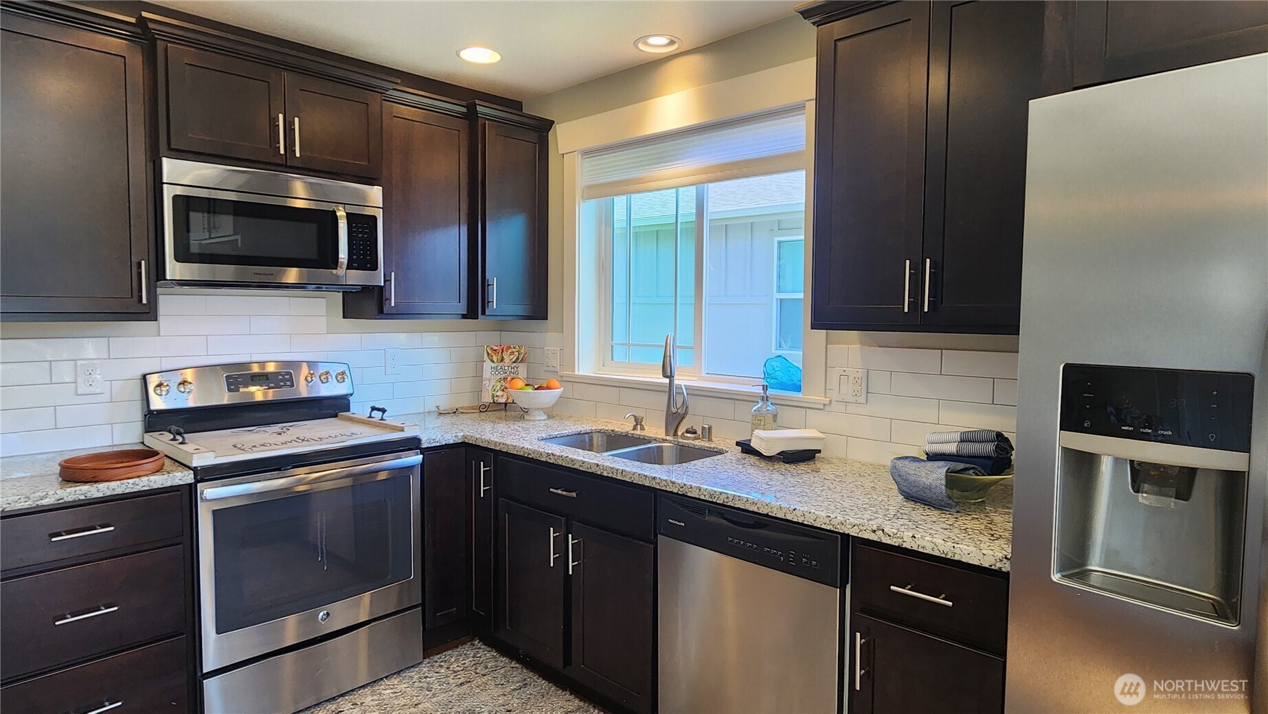 136 Pacific Boulevard NW, Ocean Shores, WA 98569