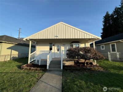 360 27th Avenue , Longview, WA 98632