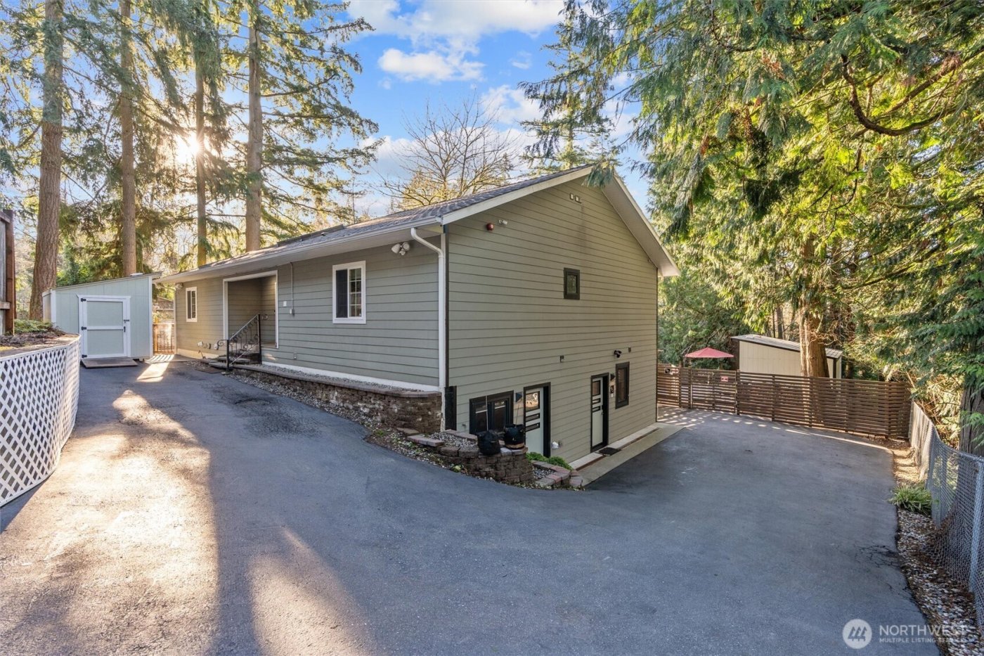 7337 151st Avenue NE, Redmond, WA 98052