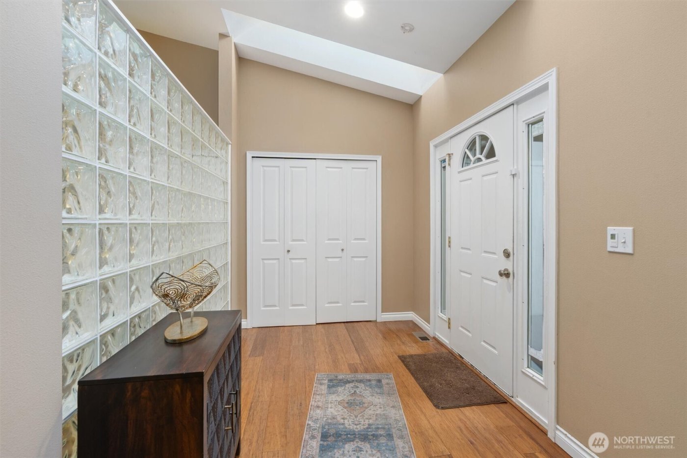 7337 151st Avenue NE, Redmond, WA 98052