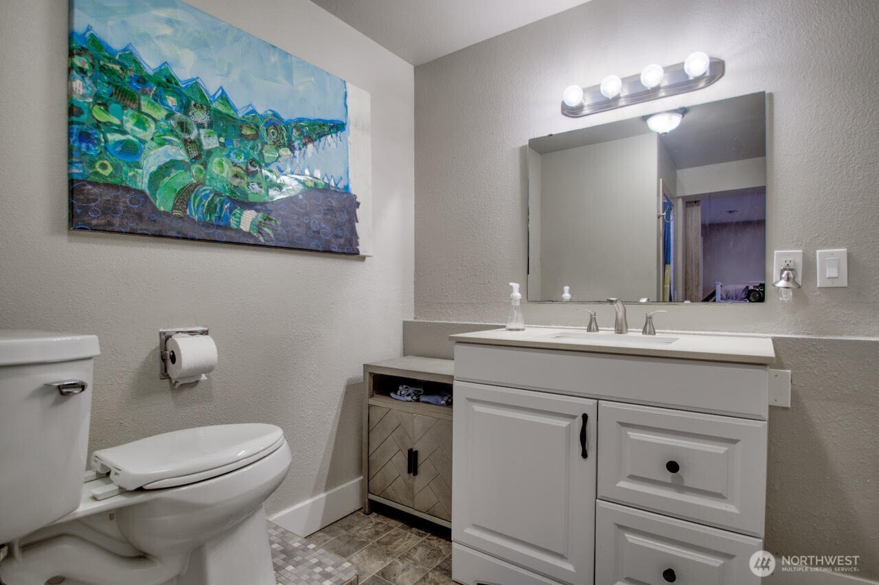 3535 Francis Drive SE, Olympia, WA 98503