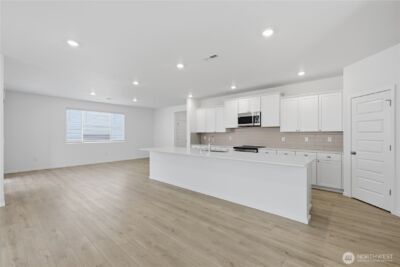 20428 Myrtle Place E, Bonney Lake, WA 98391 - Photo 4