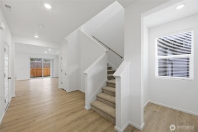 20428 Myrtle Place E, Bonney Lake, WA 98391 - Photo 7