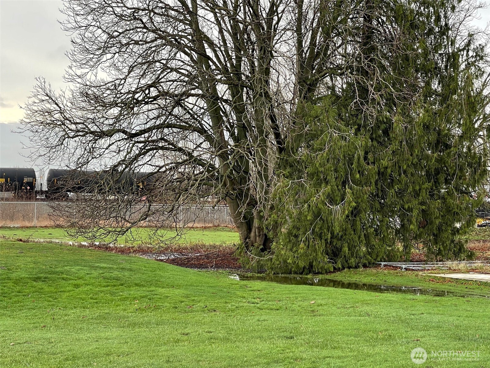 3823 Old Highway 99 South Road , Mount Vernon, WA 98273