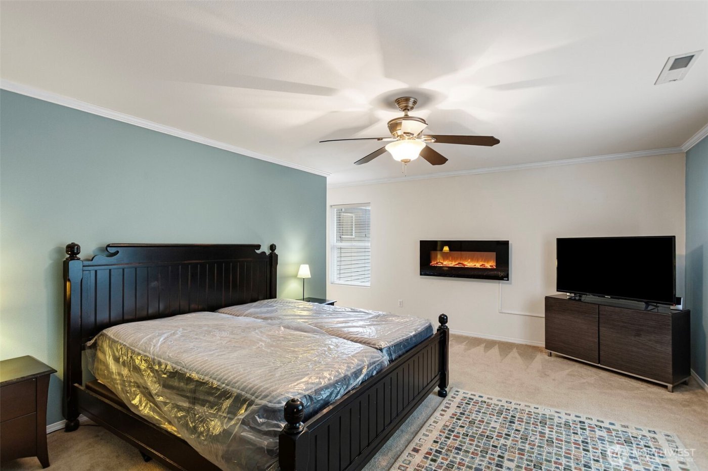 36726 SE Gravenstein Court , Snoqualmie, WA 98065