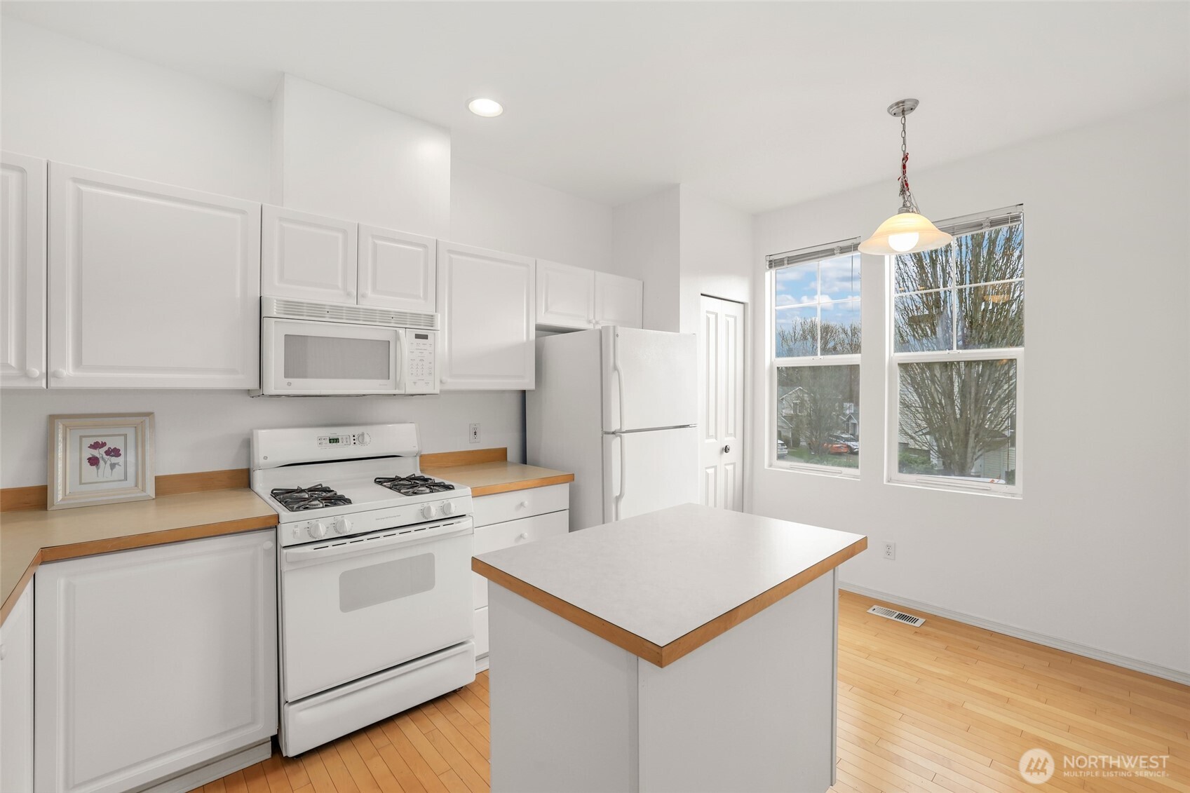 22609 42nd Place S, Kent, WA 98032