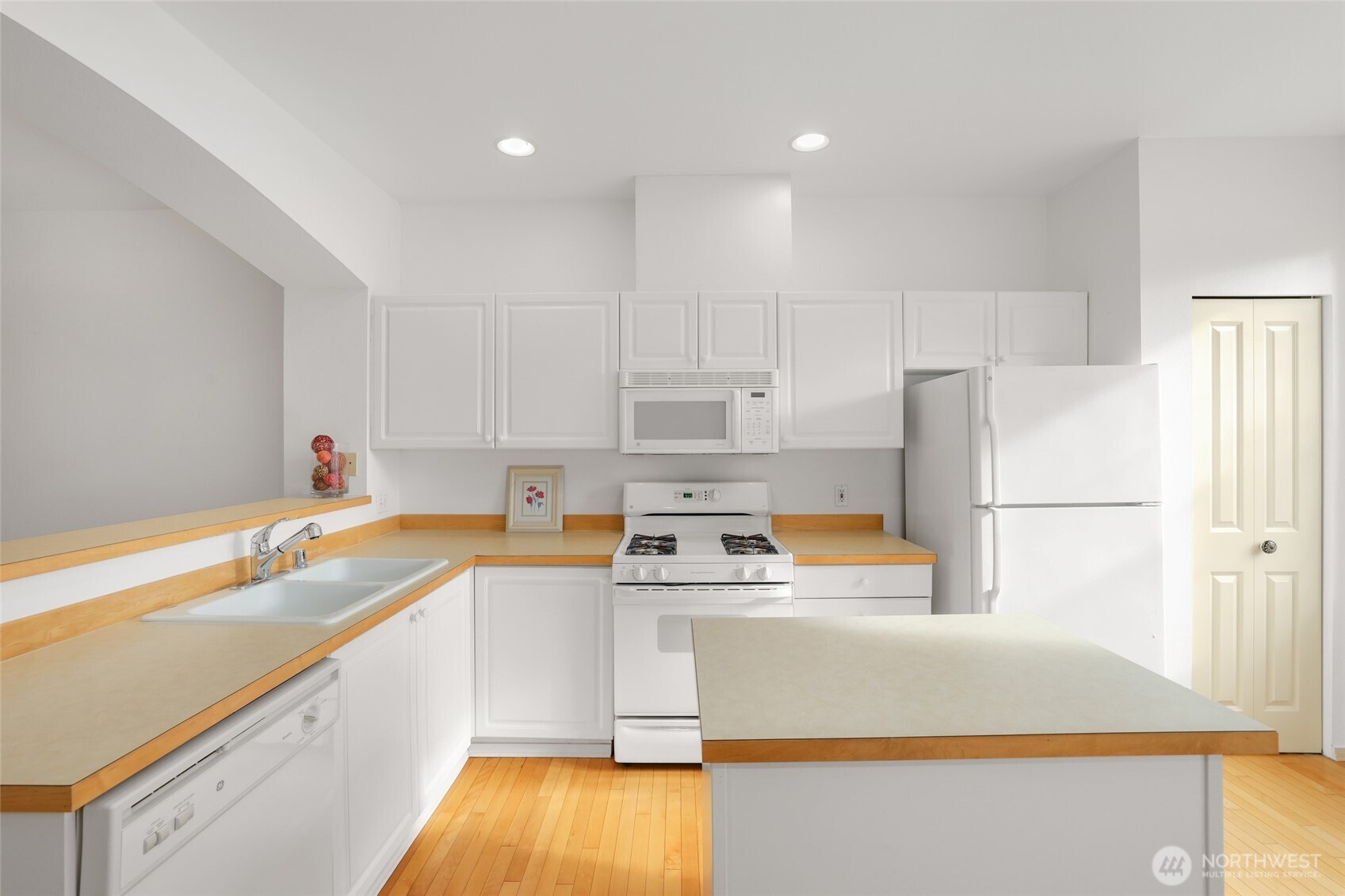 22609 42nd Place S, Kent, WA 98032