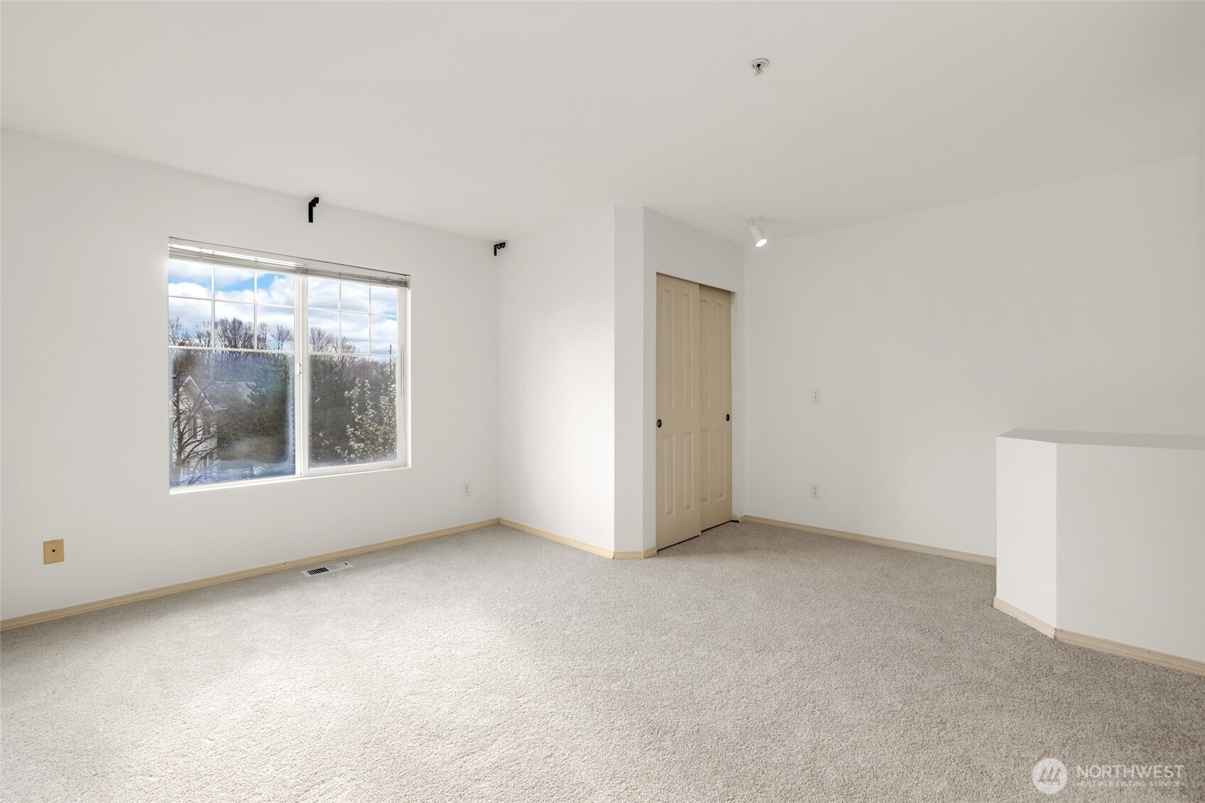 22609 42nd Place S, Kent, WA 98032