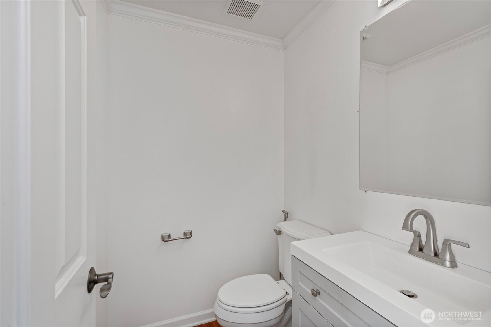 18290 Dalarna Court NE, Poulsbo, WA 98370